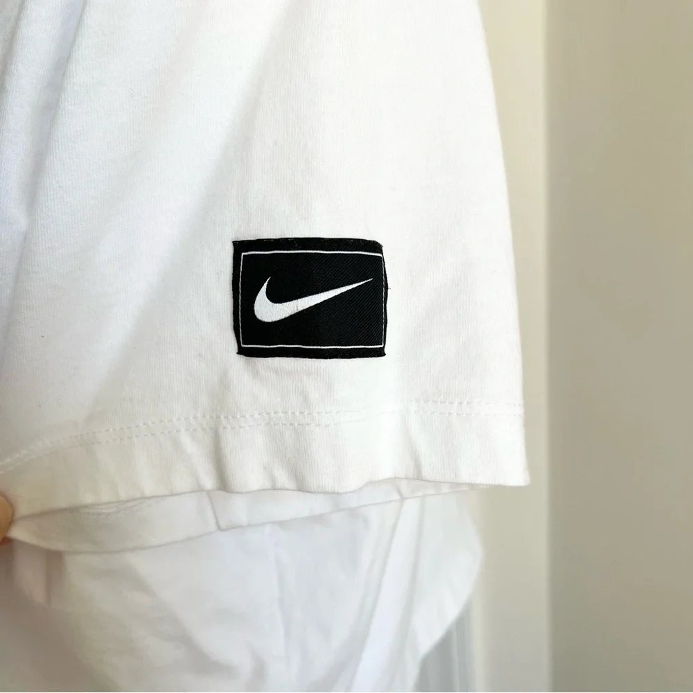 Nike Womens Short Sleeve Yin Yang T-Shirt T Shirt Tee Top White Blue Cropped L
